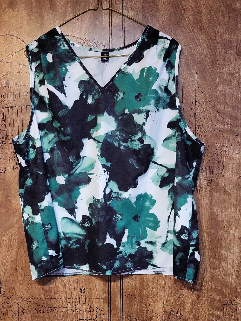 SHEIN Green & Black Floral V-Neck Tank Top